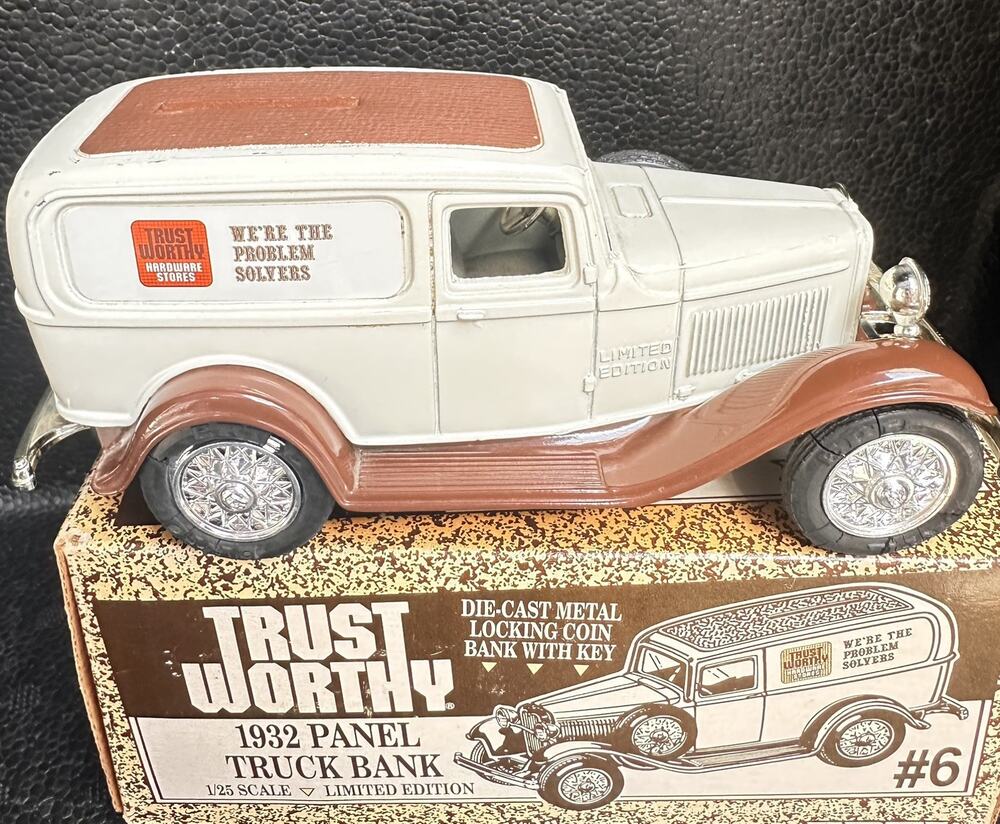 A7 ERTL 1932 Ford Panel Truck Bank Trustworthy Hardware 1:25 Diecast Coin Bank